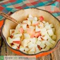Растително яхния с ябълки за зимата е необичайно и много вкусно