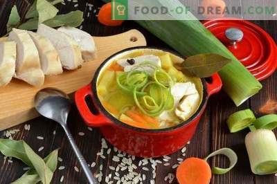 Reissuppe mit Hühnerbrust und Lauch