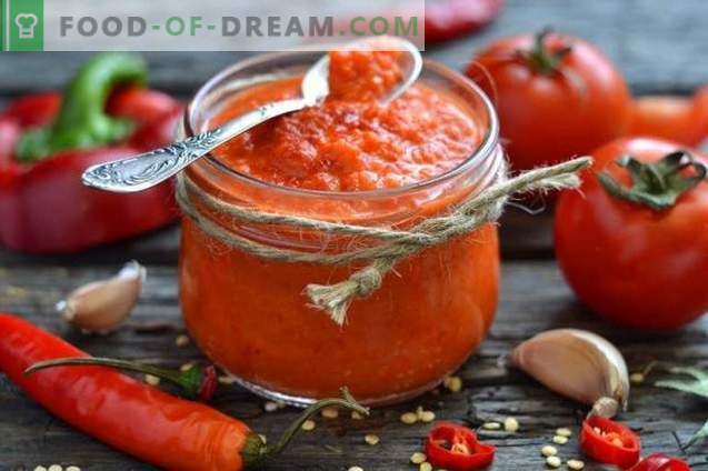 Ketchup fait maison à base de tomates fraîches et de poivrons