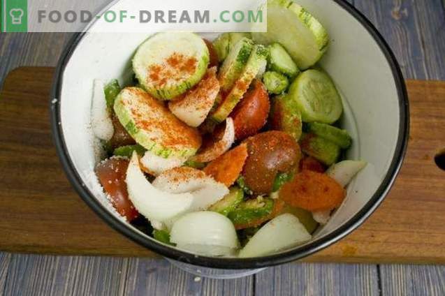 Корейска салата с краставици и домати за зимата