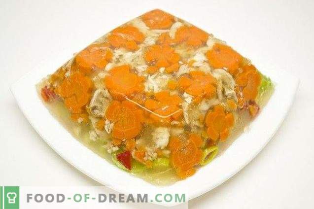 Jellied Chicken with Leek and Sweet Pepper