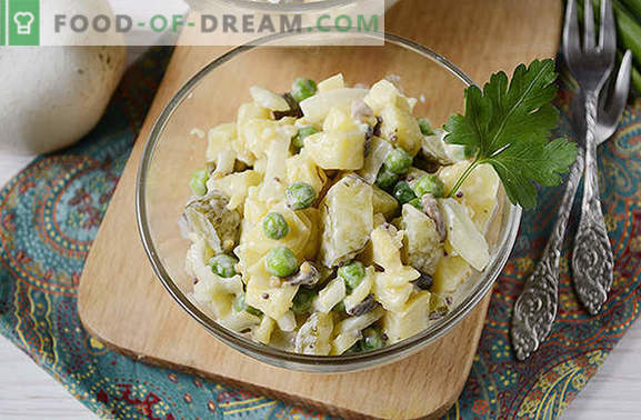 Картофена салата с гъби - цялостно ястие за летен обяд или вечеря. Стъпка по стъпка фото-рецепта за картофена салата с гъби