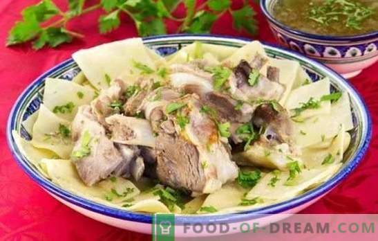 Бешбармак от свинско месо - рецепти за вкусни ястия от тюрко-говорещи народи. Как да готвя beshbarmak от свинско месо?