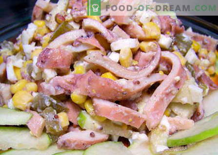 Ensalada con calamares y maíz - las mejores recetas. Cómo preparar adecuadamente y sabrosa ensalada cocida con calamares y maíz.