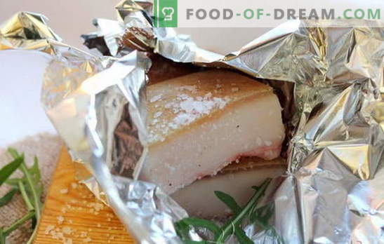 Свинска мас във фурна във фолио: рецепти за полезен печен деликатес. Как да приготвите мазнината във фурната правилно и вкусно