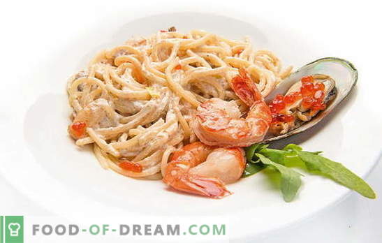Спагети с морски дарове, домати, сирене, спанак и босилек. Рецепти за спагети с морски дарове и сосове за тях