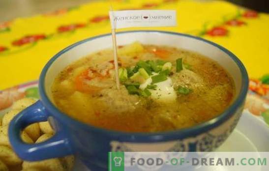 Фото рецепта за супа с кюфтета в бавен котлон: обяд за един час. Обикновено супа с кюфтета и кускус в бавен котлон: стъпка по стъпка рецепта